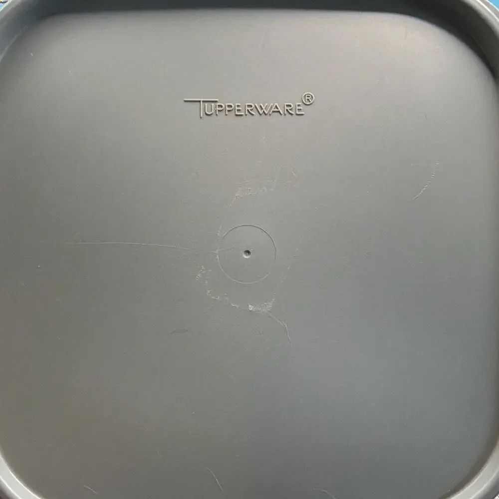 Tupperware Memory Mates- recipe/Shutter Box square Container 11c/2.6L Snap Lid